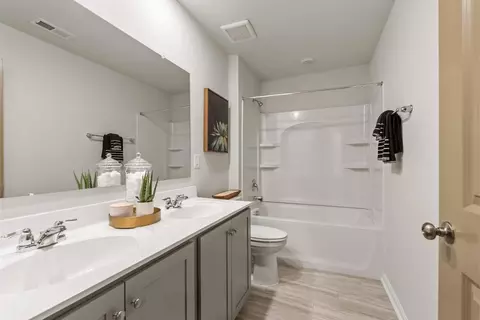 Bath - 8685 Thomas Jefferson Way, Gloucester, VA 23061 photo 1 of 4