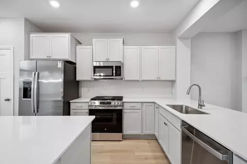 Kitchen - 2734 Kepler Ave NE, Saint Michael, MN 55376 photo 2 of 5