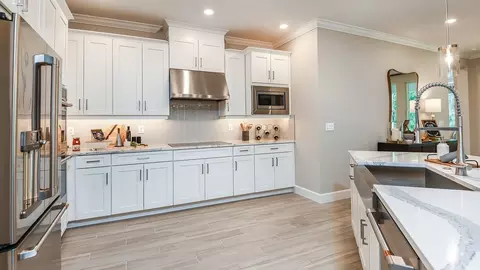 Kitchen - 19337 Lochside Ln, Mount Dora, FL 32757 photo 4 of 25
