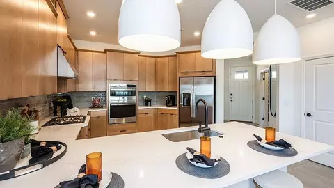 Kitchen - 19337 Lochside Ln, Mount Dora, FL 32757 photo 5 of 25