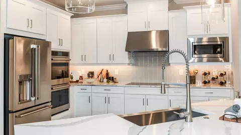 Kitchen - 19337 Lochside Ln, Mount Dora, FL 32757 photo 3 of 25