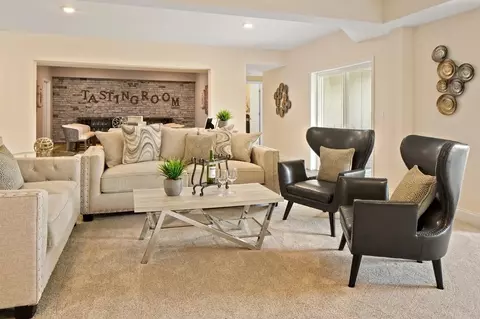 Living - 8792 Marais Dr, Union, KY 41091 photo 8 of 10