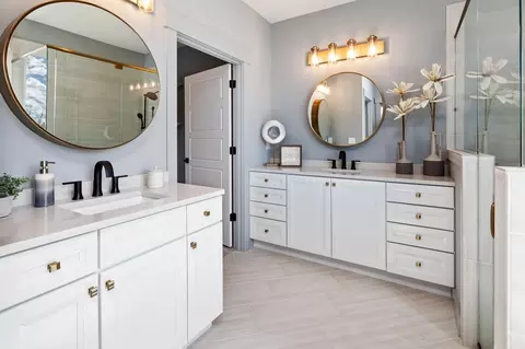 Bath - 8792 Marais Dr, Union, KY 41091 photo 6 of 11