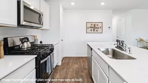 Kitchen - 6308 Buckeye Path, Leon Valley, TX 78238 photo 5 of 10