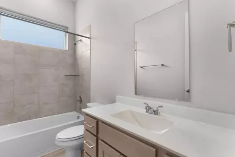 Bath - 1673 Willow Bean Dr, Georgetown, TX 78633 photo 1 of 1