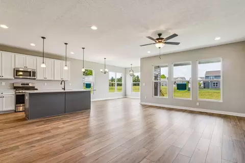 Living - 106 Ruby Rd, Pataskala, OH 43062 photo 1 of 6