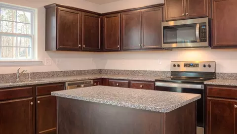 Kitchen - 4 Oak Edge Ln, Greer, SC 29651 photo 5 of 6