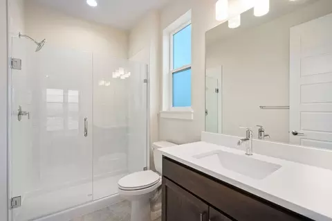 Bath - 1432 Alyssa Dr, Timnath, CO 80547 photo 8 of 13