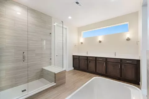 Bath - 1432 Alyssa Dr, Timnath, CO 80547 photo 6 of 13