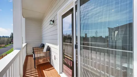 Exterior - 9811 31st Ave SE, Everett, WA 98208 photo 2 of 3