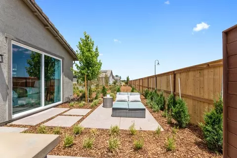 Exterior - 1007 Lodge Way, Lincoln, CA 95648 photo 6 of 12