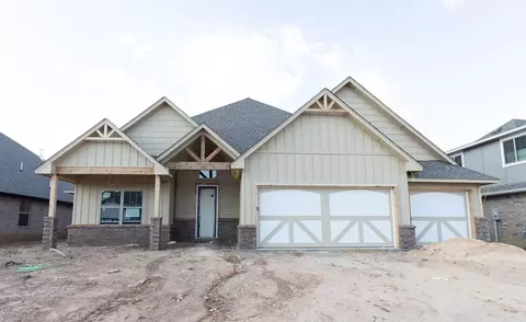 9316 NW 116th St, Yukon, OK 73099