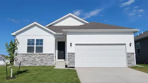 913 33rd St SE, Altoona, IA 50009