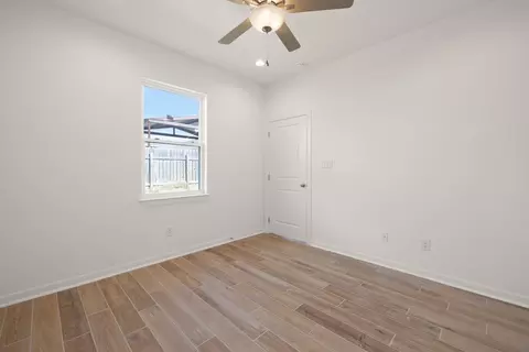Bedroom - 5319 Moses Loop, Laredo, TX 78046 photo 2 of 9