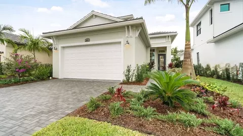 132 SE Via Tirso, Port Saint Lucie, FL 34952