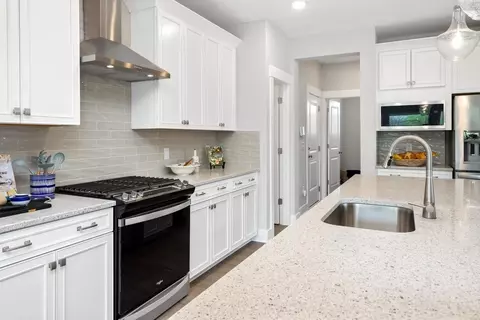 Kitchen - 20 Boulder Blvd, Peninsula, OH 44264 photo 6 of 7