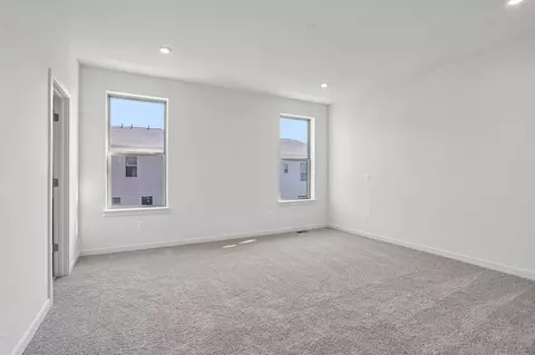 Bedroom - 19712 Misty Moss Sq, Ashburn, VA 20147 photo 1 of 5