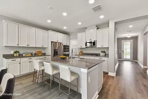 1704 Suttonset Trl, Zephyrhills, FL 33541