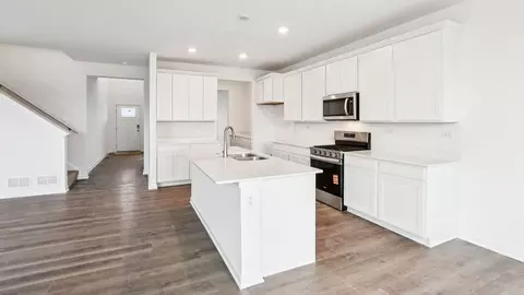 Kitchen - 14845 S Starflower Cir, Plainfield, IL 60544 photo 2 of 7