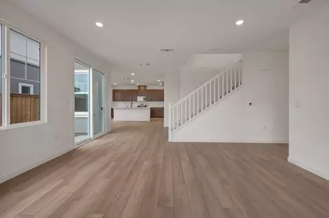Living - 5733 Pathway Dr, Fairfield, CA 94533 photo 6 of 12