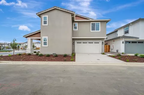 Exterior - 5733 Pathway Dr, Fairfield, CA 94533 photo 3 of 21