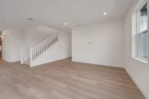 Living - 5733 Pathway Dr, Fairfield, CA 94533 photo 2 of 12