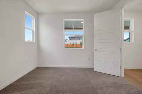 Bedroom - 5733 Pathway Dr, Fairfield, CA 94533 photo 2 of 32