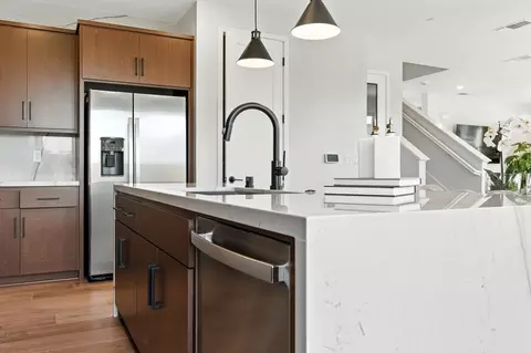 Kitchen - 5733 Pathway Dr, Fairfield, CA 94533 photo 3 of 15