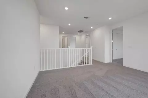 Entry Way - 5733 Pathway Dr, Fairfield, CA 94533 photo 3 of 12