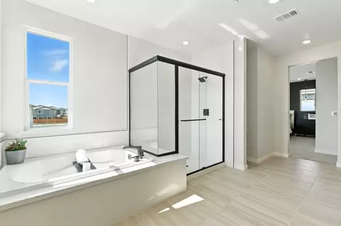 Bath - 5733 Pathway Dr, Fairfield, CA 94533 photo 3 of 22