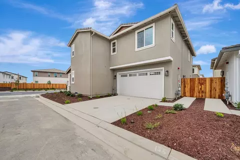 Exterior - 5733 Pathway Dr, Fairfield, CA 94533 photo 4 of 21