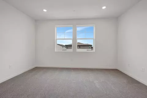 Bedroom - 5733 Pathway Dr, Fairfield, CA 94533 photo 7 of 32