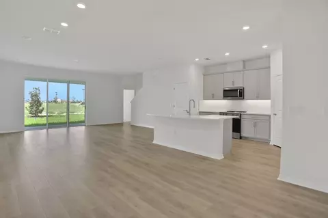 Living - 7570 Sea Oak Ct, Parrish, FL 34219 photo 1 of 7