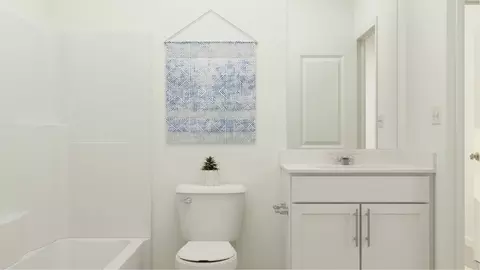Bath - 1007 Yellow Leaf Ln, Durham, NC 27703 photo 3 of 6