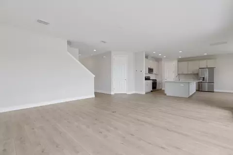 Living - 8517 Dove Bog Ter, Parrish, FL 34219 photo 5 of 6