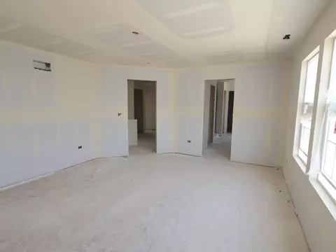 Living - 12941 S Platte Trl, Plainfield, IL 60585 photo 2 of 4