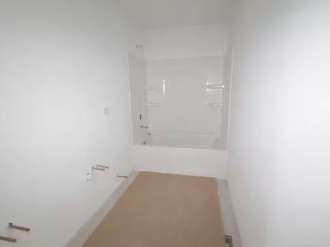 Bath - 12941 S Platte Trl, Plainfield, IL 60585 photo 1 of 1