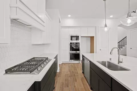 Kitchen - 2036 Grey Birch Pl, Aledo, TX 76008 photo 2 of 3