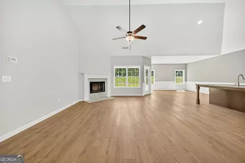 Living - 101 Beaver Creek Way, Lagrange, GA 30241 photo 3 of 6