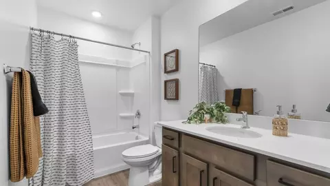Bath - 718 N 1600 E, Salem, UT 84653 photo 1 of 5