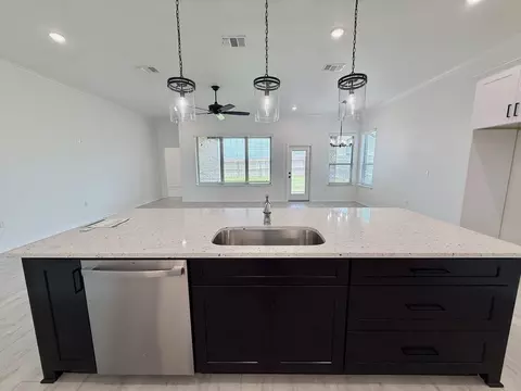 Kitchen - 2016 Yarrow, Temple, TX 76502 photo 4 of 8
