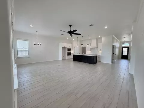 Living - 2016 Yarrow, Temple, TX 76502 photo 3 of 3