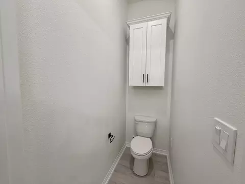 Bath - 2016 Yarrow, Temple, TX 76502 photo 1 of 10