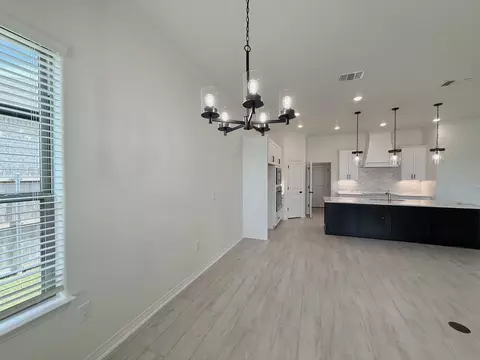 Dining - 2016 Yarrow, Temple, TX 76502 photo 2 of 3