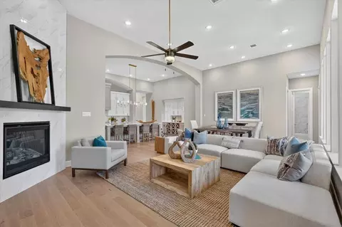 Living - 317 Vale Run, Kyle, TX 78640 photo 1 of 2