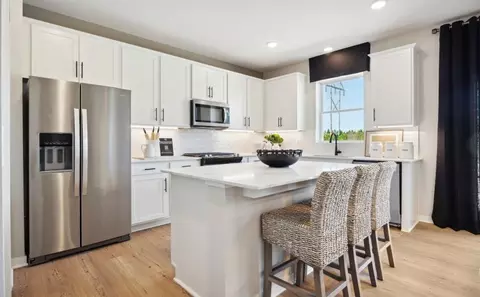 Kitchen - 1546 149th St, Rosemount, MN 55068 photo 1 of 6