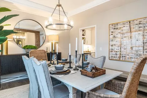 Dining - 4327 State Rt 14, Ravenna, OH 44266 photo 2 of 4
