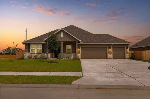 12406 Old Fashion Cir, Mont Belvieu, TX 77535