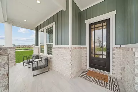 Exterior - 8407 Shyleaf Ct, Fulshear, TX 77441 photo 7 of 9