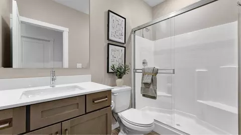 Bath - 2619 Fall Line St, Caldwell, ID 83607 photo 3 of 4
